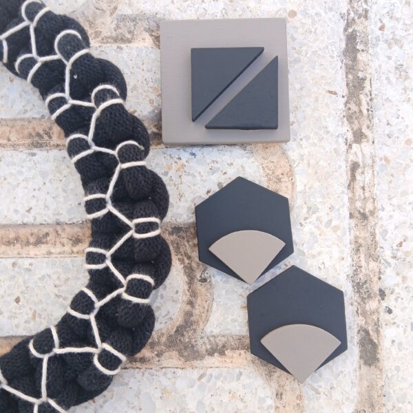 Pendientes Poiret negro y beig - Imagen 5
