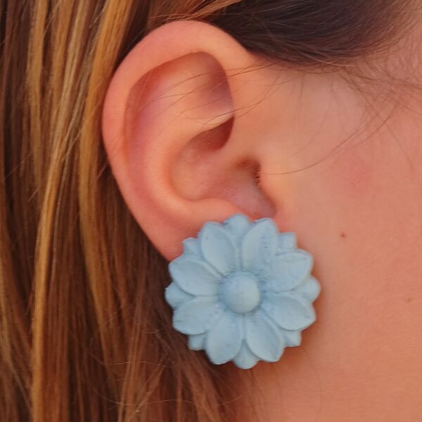 Pendientes Flor celeste - Imagen 2