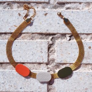 Collar Duncan naranja y verde